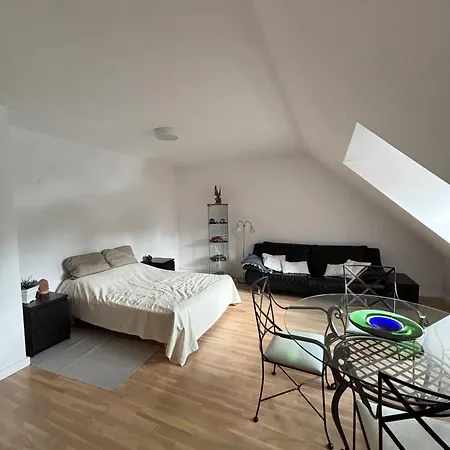 Cozy With Free Parking In Sleeps 4 *