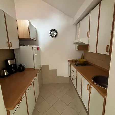 Cozy With Free Parking In Sleeps 4 شقة وارسو