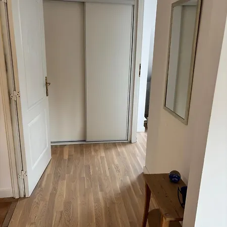 Cozy With Free Parking In Sleeps 4 شقة